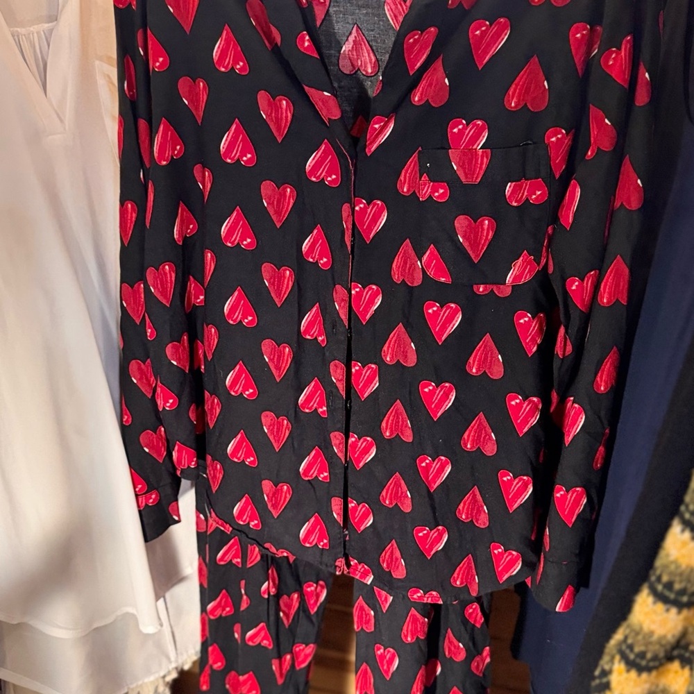 Victoria's Secret valentine’s Day gift Red Heart Print Nightwear lounge PJs Sz S